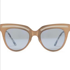 🎊SOLD🎊Bottega Veneta sunglasses 50mm core cat eye glasses